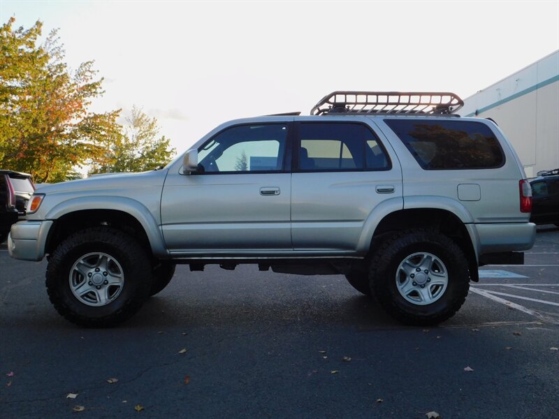 2000 Toyota 4Runner SPORT EDITION / V6 3.4 L / REAR DIFF LOCK  LOW MILES / LIFTED !!! - Photo 3 - Portland, OR 97217
