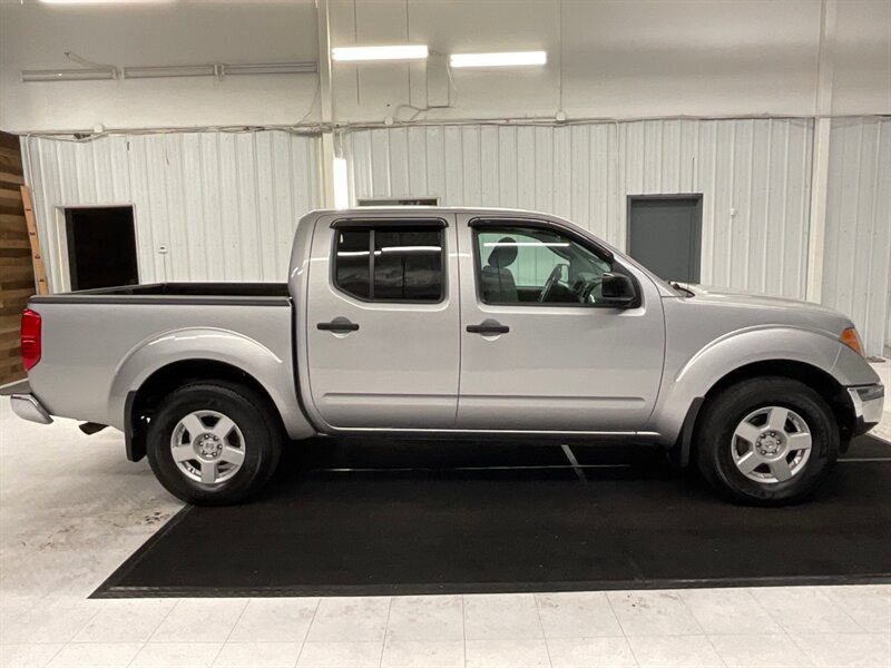 2006 Nissan Frontier SE 4dr Crew Cab 4WD / LOCAL/ GREAT SERVICE HISTORY  /OREGON TRUCK / RUST FREE / 4.0 Liter 6Cyl / 152,000 MILES - Photo 4 - Gladstone, OR 97027