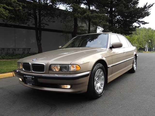 2001 BMW 740iL/ Navigation/FULL LUXURY/1-Owner/ LOW MILES   - Photo 1 - Portland, OR 97217