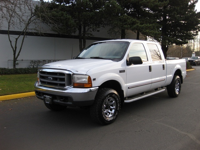 2000 Ford F-250 Super Duty XLT 4X4 Crew Cab. Excellent Condition.   - Photo 1 - Portland, OR 97217