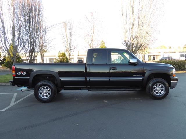 2002 Chevrolet Silverado 2500 LT 4dr Extended Cab / 4X4 / 8.1L 8Cyl / LONG BED   - Photo 4 - Portland, OR 97217