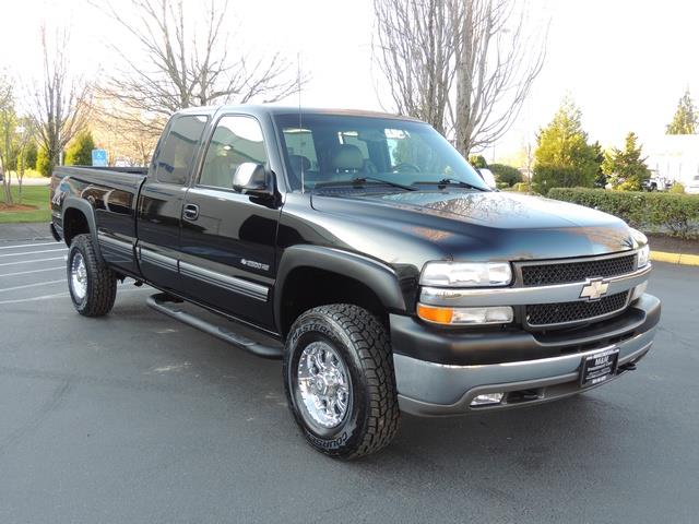 2002 Chevrolet Silverado 2500 LT 4dr Extended Cab / 4X4 / 8.1L 8Cyl / LONG BED   - Photo 2 - Portland, OR 97217