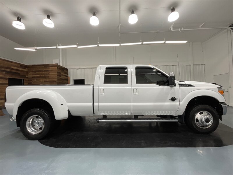 2012 Ford F-350 Lariat 4X4 / 6.7L DIESEL / DUALLY / 1-OWNER  / Leather / Sunroof/ Navigation - Photo 4 - Gladstone, OR 97027