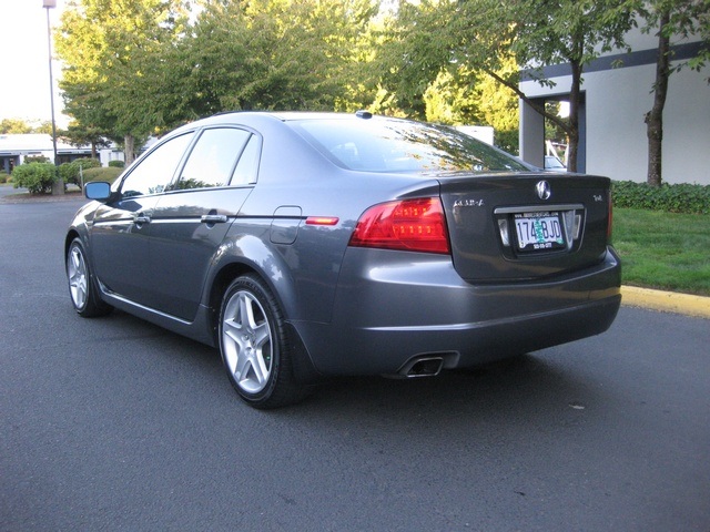 2004 Acura TL 3.2 6-Cylinders Loaded  / NAVIGATION / 1-Owner   - Photo 4 - Portland, OR 97217