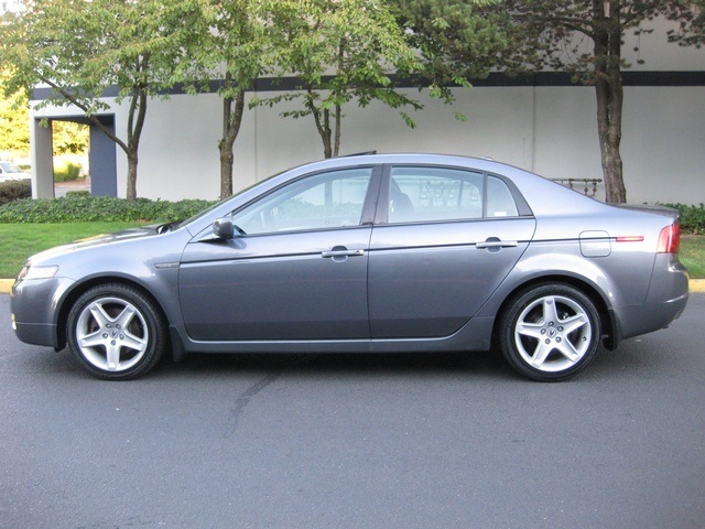 2004 Acura TL 3.2 6-Cylinders Loaded  / NAVIGATION / 1-Owner   - Photo 3 - Portland, OR 97217