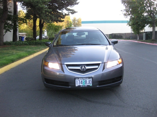 2004 Acura TL 3.2 6-Cylinders Loaded  / NAVIGATION / 1-Owner   - Photo 2 - Portland, OR 97217