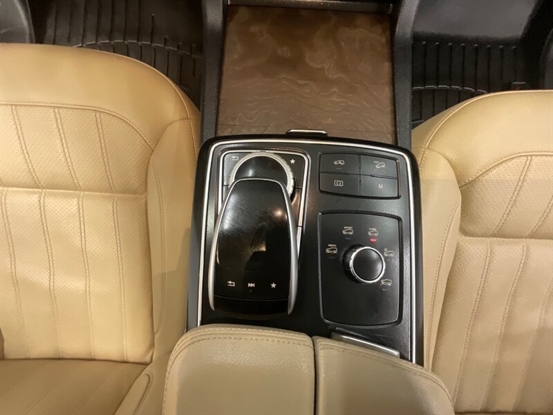 2017 Mercedes-Benz GLS 450 4x4 / 3rd row seat / loaded / 62,000 miles  / Leather & Heated Seats / Sunroof / Navigation & Camera - Photo 22 - Gladstone, OR 97027