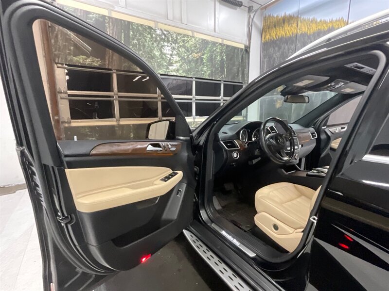 2017 Mercedes-Benz GLS 450 4x4 / 3rd row seat / loaded / 62,000 miles  / Leather & Heated Seats / Sunroof / Navigation & Camera - Photo 9 - Gladstone, OR 97027