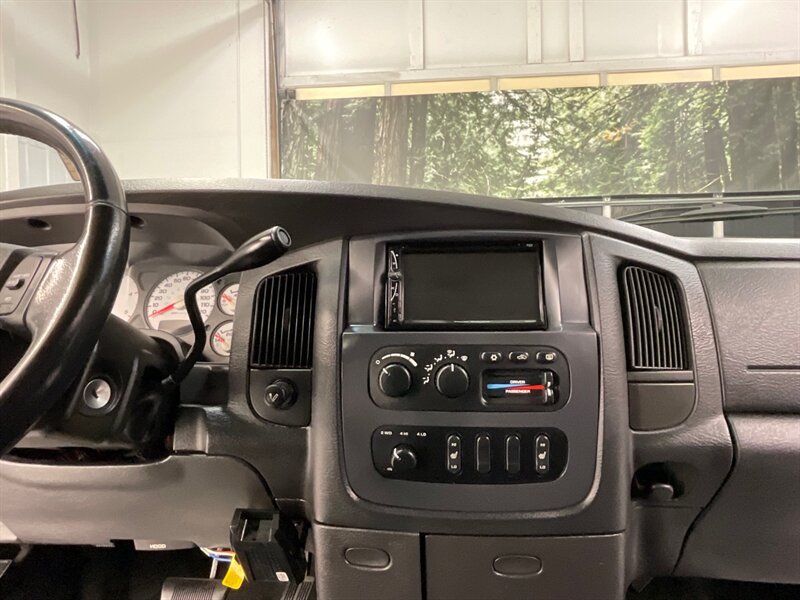 2005 Dodge Ram 3500 Laramie 4X4 / 5.9L DIESEL / DUALLY / FLAT BED  / LOCAL OREGON TRUCK / RUST FREE / Leather & Heated Seats / DUALLY / LONG BED / 119,000 MILES - Photo 39 - Gladstone, OR 97027