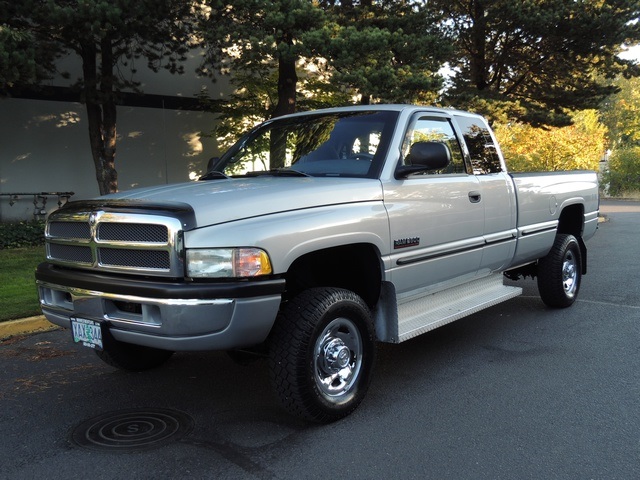 1999 Dodge Ram 2500 Laramie SLT/4x4/5.9L DIESEL/5-SPEED MANUAL/1-OWNER   - Photo 1 - Portland, OR 97217