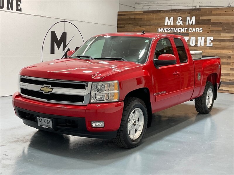 2007 Chevrolet Silverado 1500 LTZ LTZ 4dr Extended Cab 4X4 / 1-OWNER / Z71 OFFRD  / Leather Heated Seats - Photo 1 - Gladstone, OR 97027