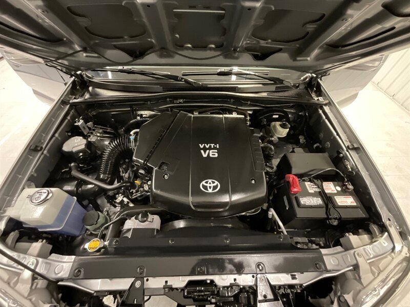 2015 Toyota Tacoma V6 TRD SPORT 4X4 / Navigation & Backup Camera  / LOCAL OREGON TRUCK / 6 FT BED / RUST FREE / 109,000 MILES - Photo 29 - Gladstone, OR 97027