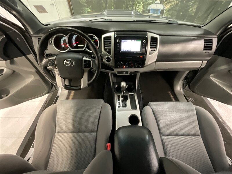2015 Toyota Tacoma V6 TRD SPORT 4X4 / Navigation & Backup Camera  / LOCAL OREGON TRUCK / 6 FT BED / RUST FREE / 109,000 MILES - Photo 34 - Gladstone, OR 97027