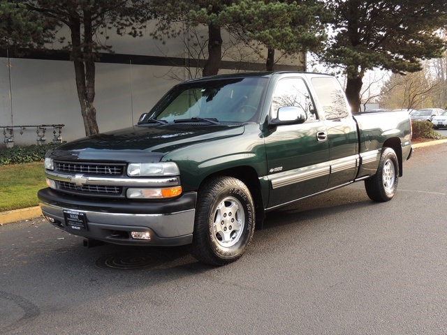 2002 Chevrolet Silverado 1500 LS/ Xtra Cab 4-Door/ 2WD/ 1-Owner /  Excel Cond   - Photo 1 - Portland, OR 97217