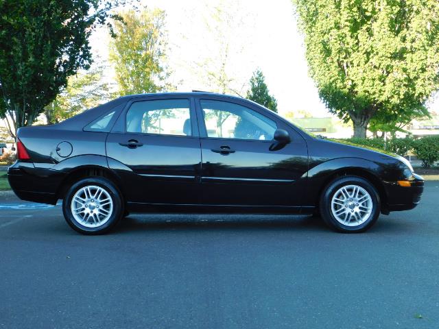 2007 Ford Focus ZX4 SE / 4Dr / Sunroof / New Tires   - Photo 4 - Portland, OR 97217