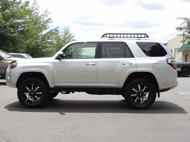 2016 Toyota 4Runner SR5 SPORT SUV 4WD V6 / 3RD SEATS REAR CAM / LIFTED   - Photo 3 - Portland, OR 97217