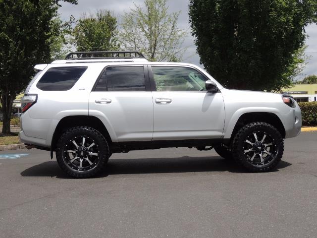 2016 Toyota 4Runner SR5 SPORT SUV 4WD V6 / 3RD SEATS REAR CAM / LIFTED   - Photo 4 - Portland, OR 97217