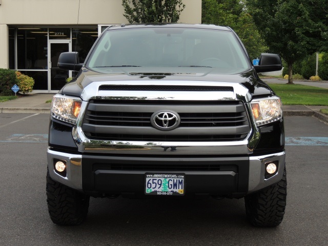 2014 Toyota Tundra SR5 / Crew Cab / 4X4 / 5.7L / LIFTED LIFTED   - Photo 5 - Portland, OR 97217