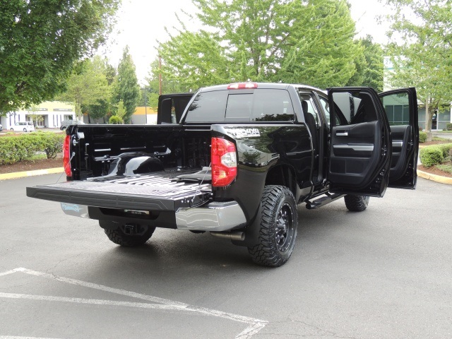 2014 Toyota Tundra SR5 / Crew Cab / 4X4 / 5.7L / LIFTED LIFTED   - Photo 29 - Portland, OR 97217