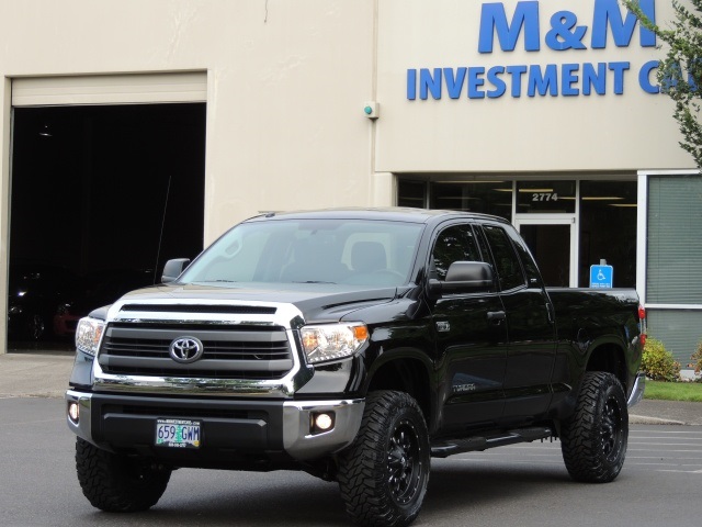 2014 Toyota Tundra SR5 / Crew Cab / 4X4 / 5.7L / LIFTED LIFTED   - Photo 47 - Portland, OR 97217