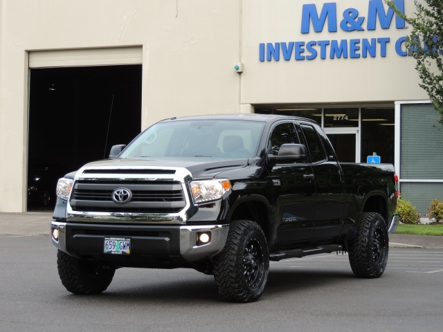 2014 Toyota Tundra SR5 / Crew Cab / 4X4 / 5.7L / LIFTED LIFTED   - Photo 40 - Portland, OR 97217