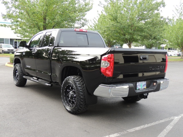 2014 Toyota Tundra SR5 / Crew Cab / 4X4 / 5.7L / LIFTED LIFTED   - Photo 7 - Portland, OR 97217