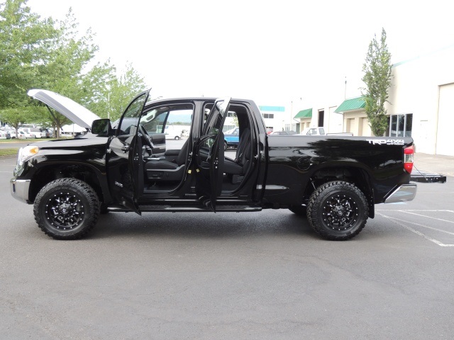 2014 Toyota Tundra SR5 / Crew Cab / 4X4 / 5.7L / LIFTED LIFTED   - Photo 26 - Portland, OR 97217