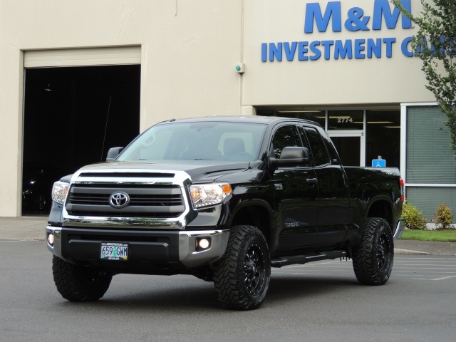 2014 Toyota Tundra SR5 / Crew Cab / 4X4 / 5.7L / LIFTED LIFTED   - Photo 41 - Portland, OR 97217