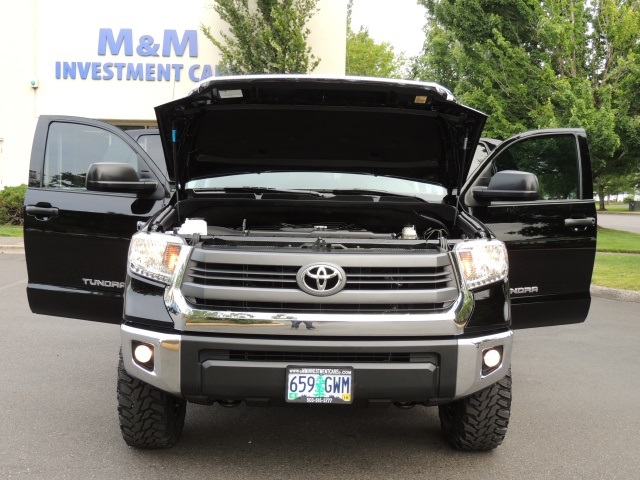 2014 Toyota Tundra SR5 / Crew Cab / 4X4 / 5.7L / LIFTED LIFTED   - Photo 32 - Portland, OR 97217