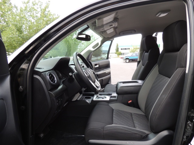 2014 Toyota Tundra SR5 / Crew Cab / 4X4 / 5.7L / LIFTED LIFTED   - Photo 14 - Portland, OR 97217