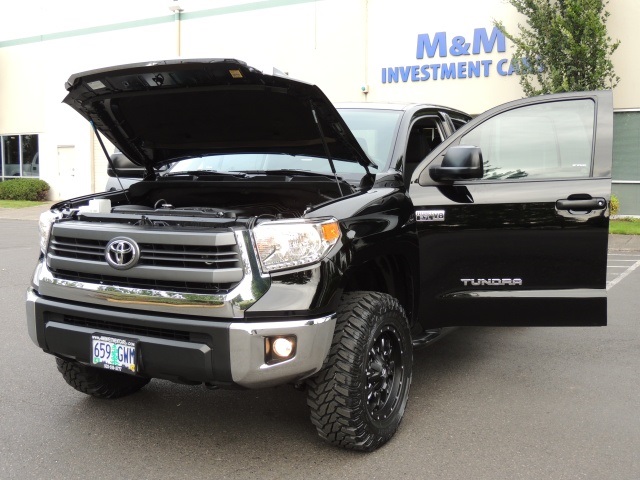 2014 Toyota Tundra SR5 / Crew Cab / 4X4 / 5.7L / LIFTED LIFTED   - Photo 25 - Portland, OR 97217