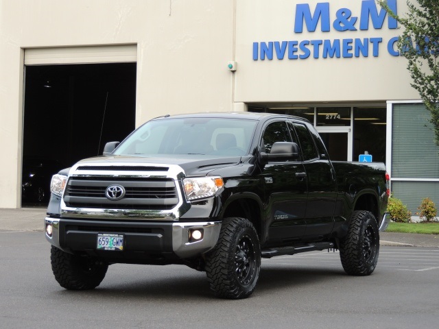 2014 Toyota Tundra SR5 / Crew Cab / 4X4 / 5.7L / LIFTED LIFTED   - Photo 42 - Portland, OR 97217