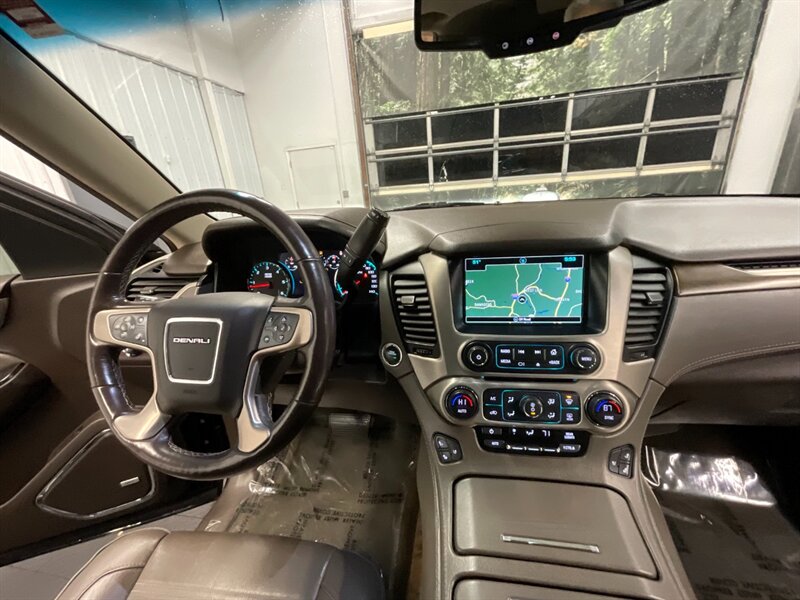2018 GMC Yukon Denali Sport Utility 4X4 / 6.2L V8 / LOADED LOADED  ONLY 59,000 MILES / Leather / Navi / DVD / Sunroof / 3RD ROW SEAT / CLEAN - Photo 17 - Gladstone, OR 97027