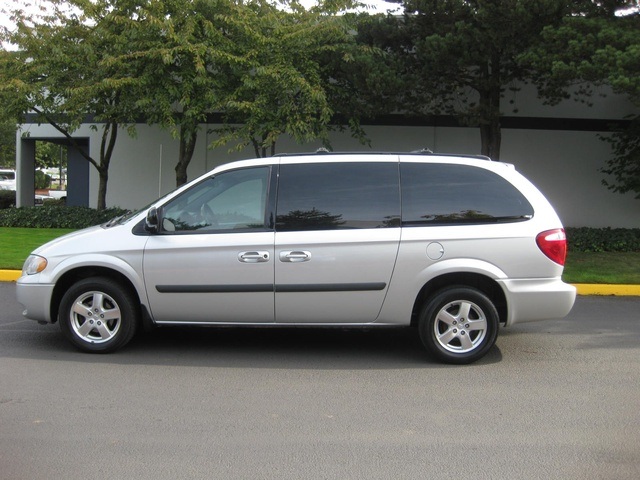 2005 Dodge Grand Caravan SE *7-Passengers* Automatic & Low Miles!!   - Photo 3 - Portland, OR 97217