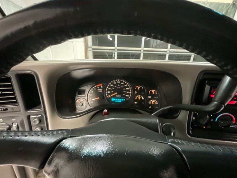 2002 GMC Sierra 2500 SLT Crew Cab 4X4 / 8.1L V8 / Leather & Heated Seat  / LOCAL TRUCK / RUST FREE / 132,000 MILES - Photo 46 - Gladstone, OR 97027