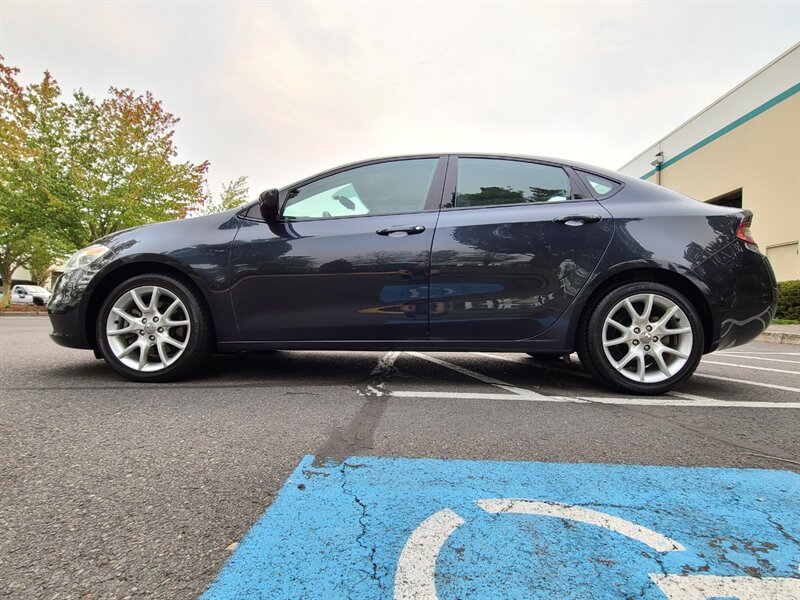 2013 Dodge Dart SXT Sedan / 4-CYL / Automatic / Clean Title / New  Tires / VERY LOW MILES - Photo 3 - Portland, OR 97217