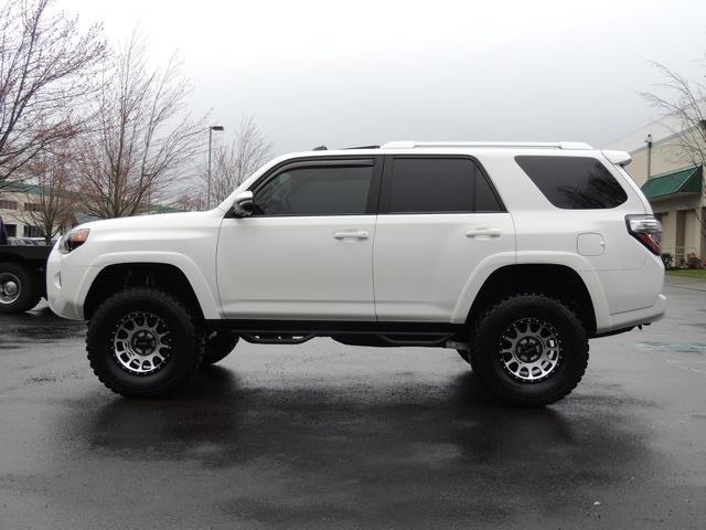 2016 Toyota 4Runner Trail Premium / 4X4 / Leather / Navigation /LIFTED   - Photo 3 - Portland, OR 97217