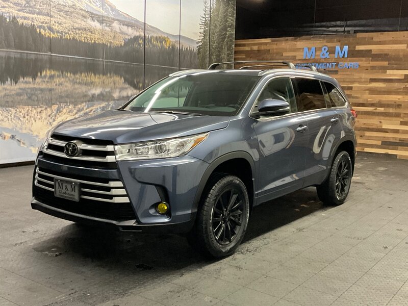 2018 Toyota Highlander XLE Sport Utility AWD / Leather Navi / 23,000 MILE  LOCAL SUV / 3RD ROW SEAT / Leather & Heated Seats / Sunroof / BRAND NEW TIRES - Photo 52 - Gladstone, OR 97027