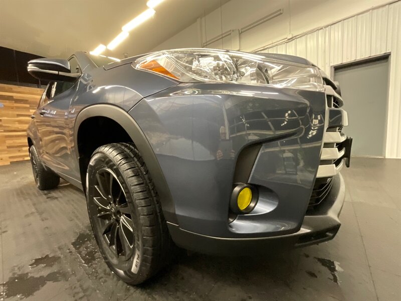 2018 Toyota Highlander XLE Sport Utility AWD / Leather Navi / 23,000 MILE  LOCAL SUV / 3RD ROW SEAT / Leather & Heated Seats / Sunroof / BRAND NEW TIRES - Photo 26 - Gladstone, OR 97027