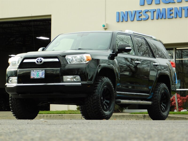 2013 Toyota 4Runner SR5 4X4 V6 4.0 L / 3RD SEAT / SUN ROOF / LIFTED   - Photo 1 - Portland, OR 97217