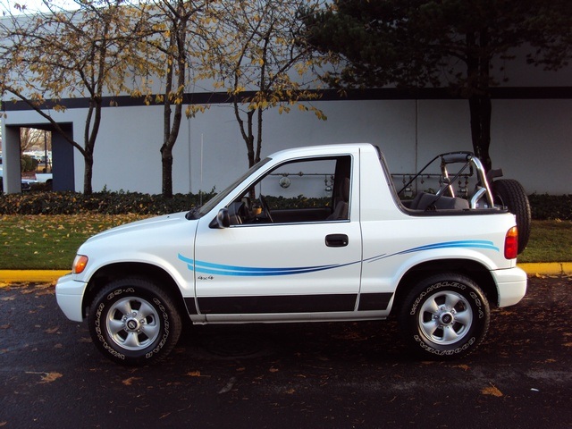 1999 Kia Sportage Convertible/ 5-Spd/ 4WD/ New Top   - Photo 2 - Portland, OR 97217