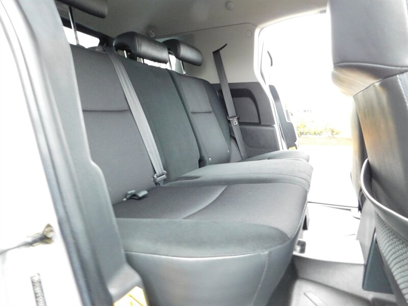 2007 Toyota FJ Cruiser 4WD RR DIFF LOCK ARB OMU LIFT WARRIOR BUMPERS WINC   - Photo 16 - Portland, OR 97217