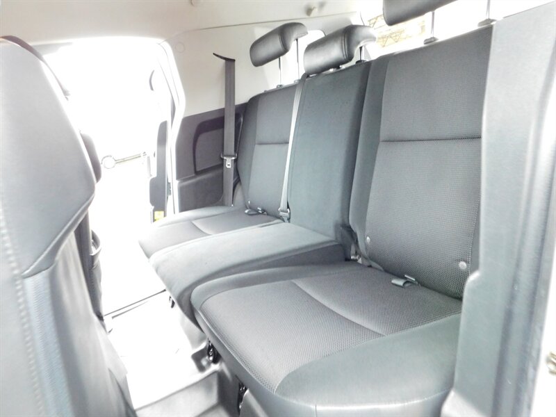 2007 Toyota FJ Cruiser 4WD RR DIFF LOCK ARB OMU LIFT WARRIOR BUMPERS WINC   - Photo 15 - Portland, OR 97217