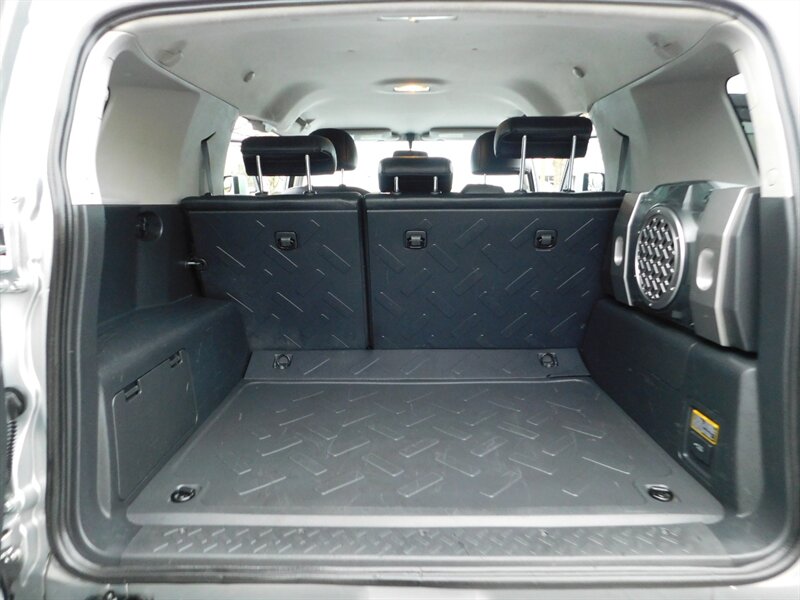 2007 Toyota FJ Cruiser 4WD RR DIFF LOCK ARB OMU LIFT WARRIOR BUMPERS WINC   - Photo 28 - Portland, OR 97217