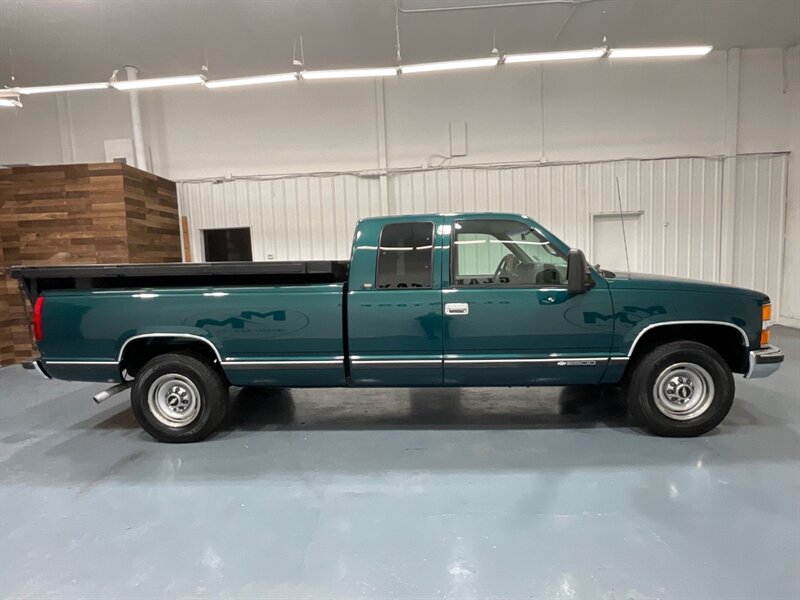 1997 Chevrolet C/K 2500 Series C2500 Silverado 6.5L TURBO DIESEL /DUMP BED  / HYDRAULIC DUMP BED / ZERO RUST / 115K Miles - Photo 4 - Gladstone, OR 97027