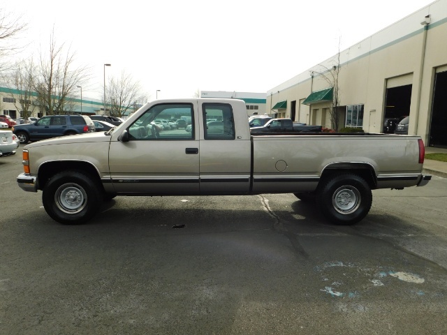 2000 Chevrolet C2500 LS 5.7Liter V8 Vertic 2WD 2-Owner   - Photo 4 - Portland, OR 97217