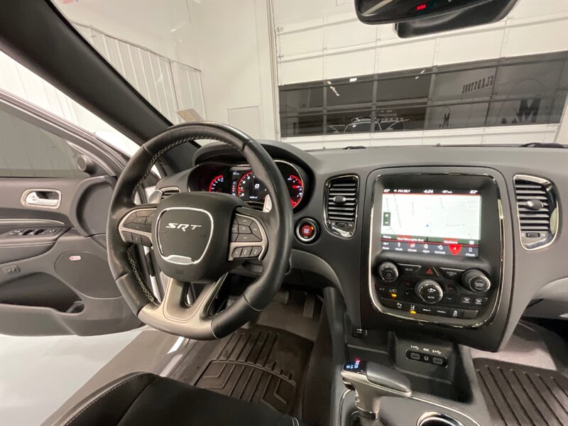 2018 Dodge Durango SRT 392 / AWD / 6.4L V8 HEMI / 55,000 MILES  / 3RD ROW SEAT - Photo 20 - Gladstone, OR 97027