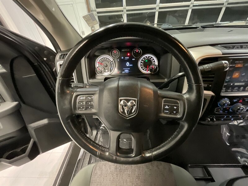 2015 RAM 2500 Big Horn MEGA CAB 4X4 / 6.4L V8 HEMI / NEW TIRES / LOCAL TRUCK / RUST FREE / Backup Camera / Canopy / 101,000 MILES - Photo 40 - Gladstone, OR 97027