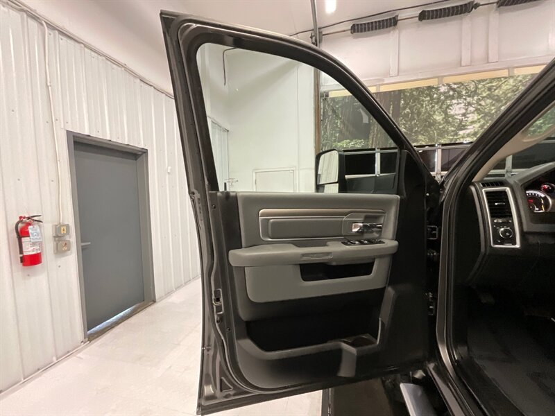 2015 RAM 2500 Big Horn MEGA CAB 4X4 / 6.4L V8 HEMI / NEW TIRES / LOCAL TRUCK / RUST FREE / Backup Camera / Canopy / 101,000 MILES - Photo 31 - Gladstone, OR 97027