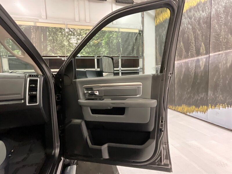 2015 RAM 2500 Big Horn MEGA CAB 4X4 / 6.4L V8 HEMI / NEW TIRES / LOCAL TRUCK / RUST FREE / Backup Camera / Canopy / 101,000 MILES - Photo 32 - Gladstone, OR 97027